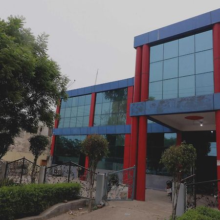 Hotel O Mulaqat Dadri Extérieur photo