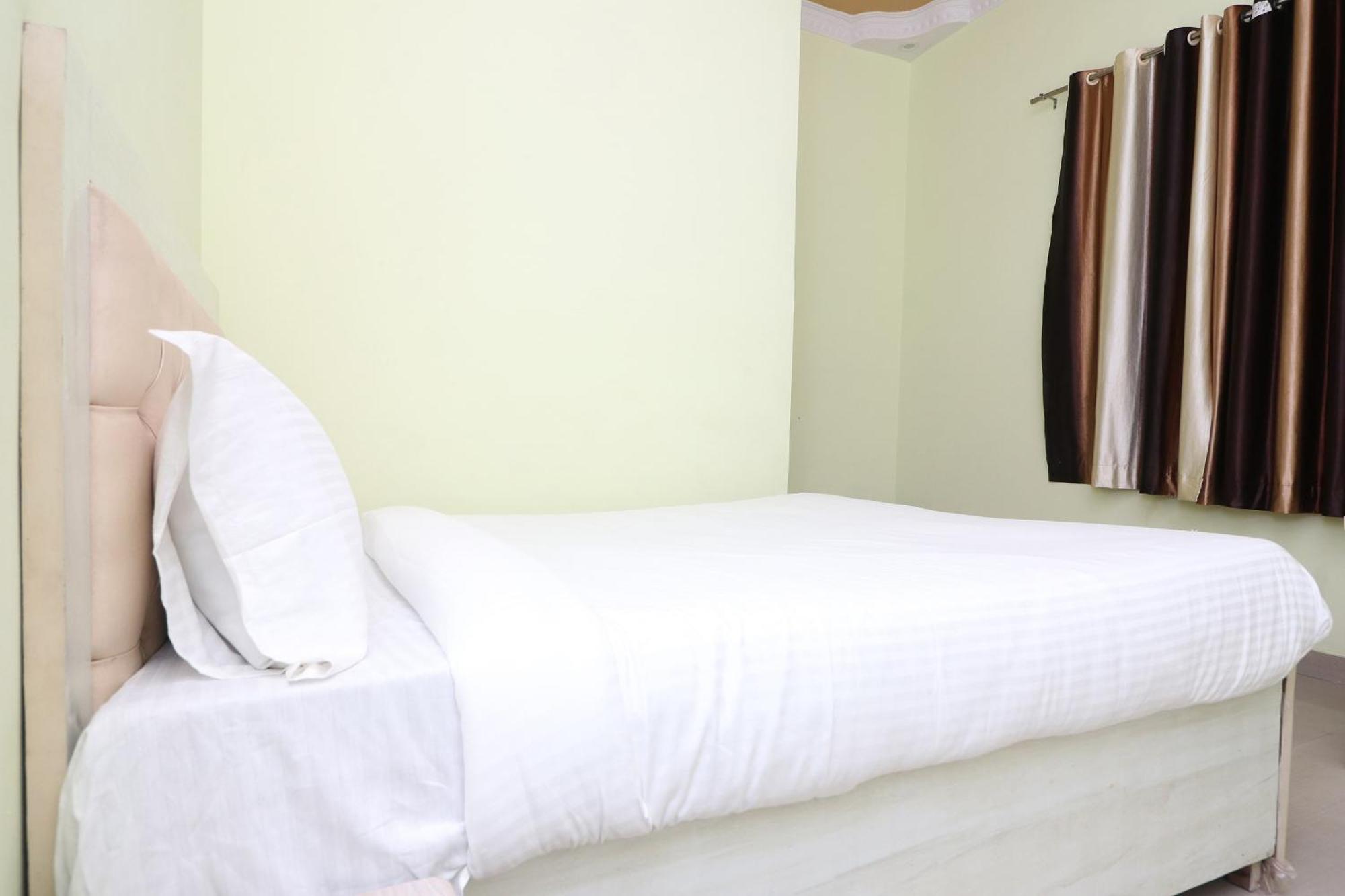 Hotel O Mulaqat Dadri Extérieur photo